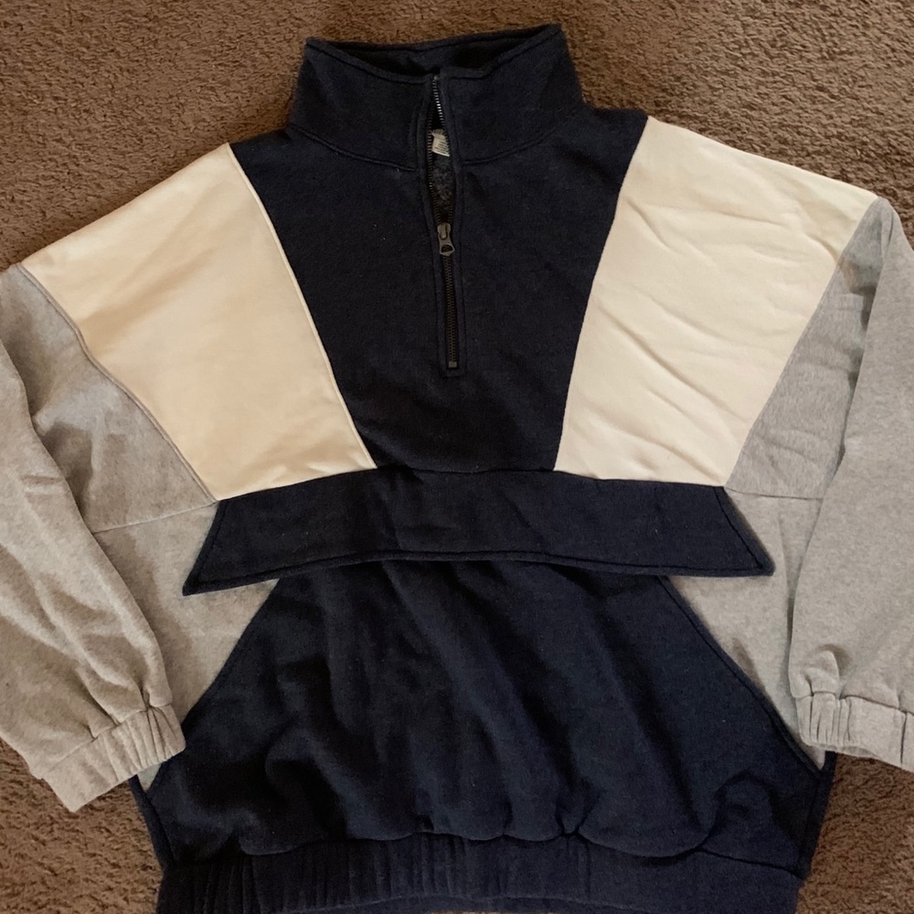 AEO retro sweatshirt - Picture 2 of 5